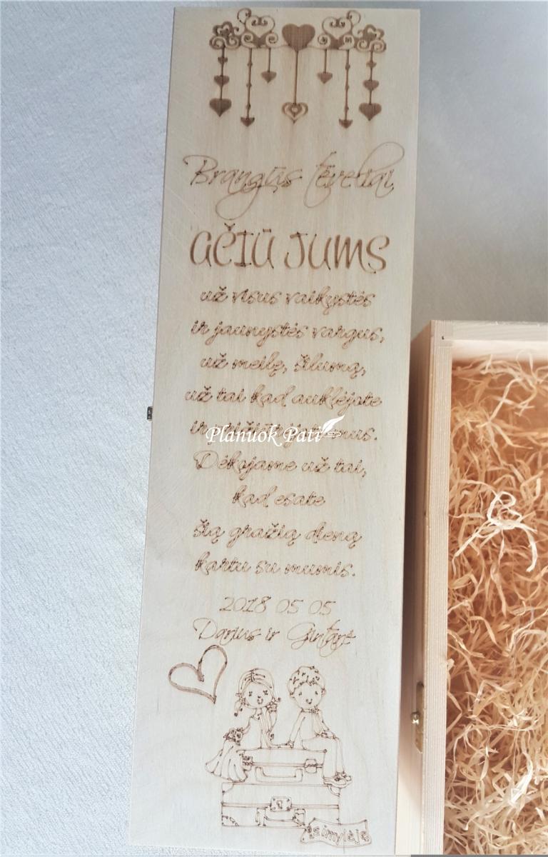 Padėka-dovana tėvams - vyndėžė