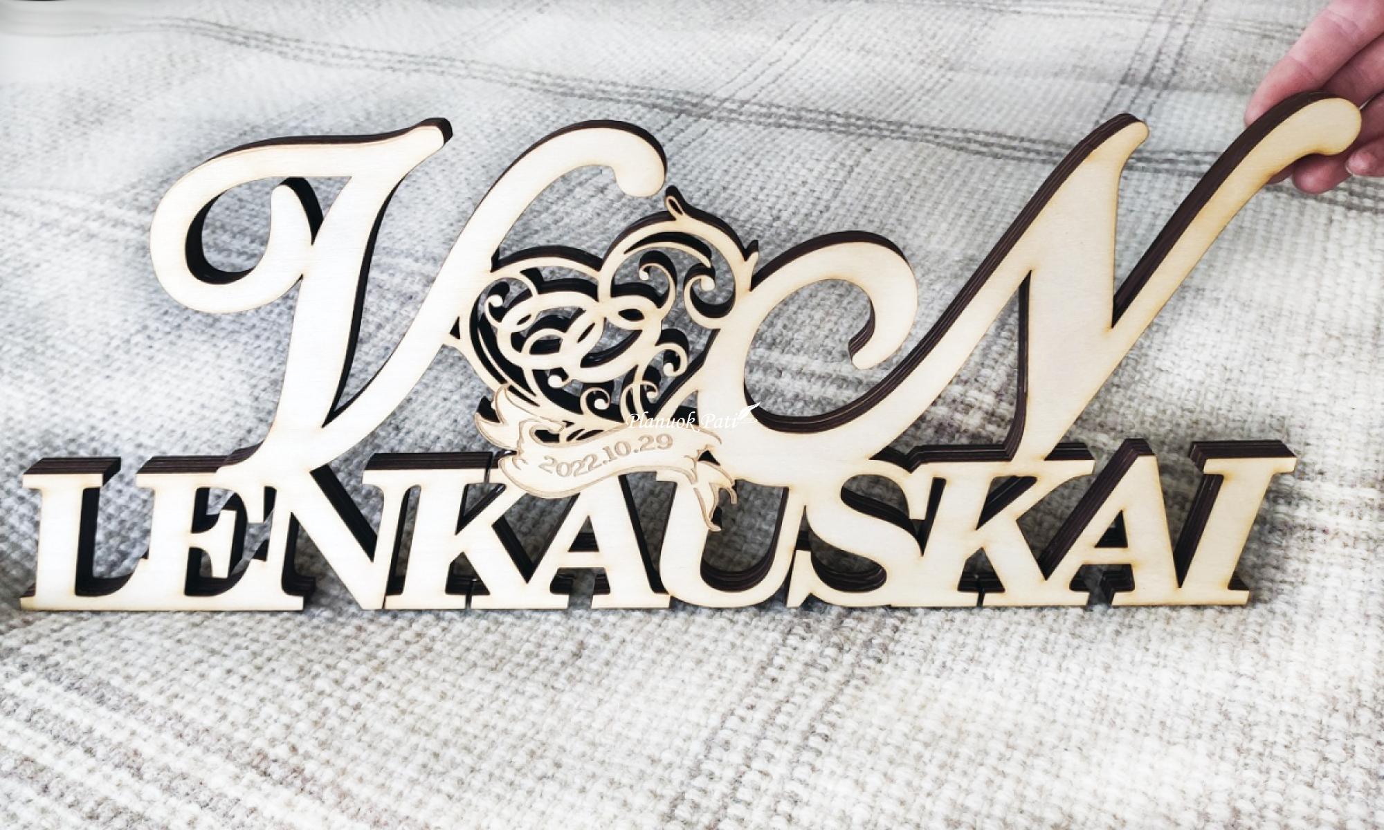 Pastatomas užrašas