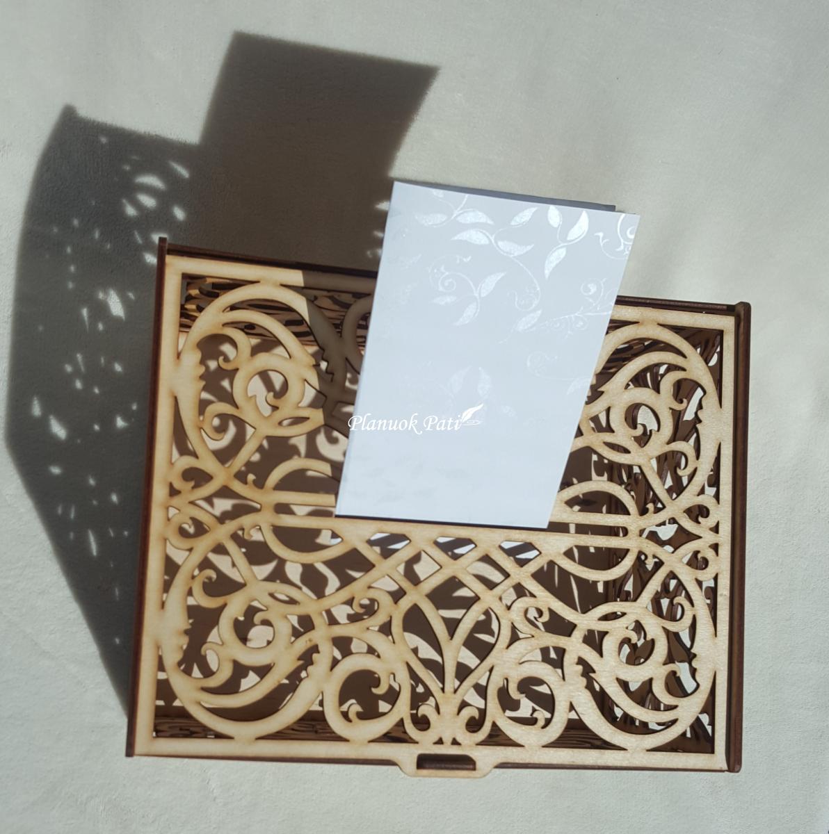 Medinė dėžutė vokams (didelė)