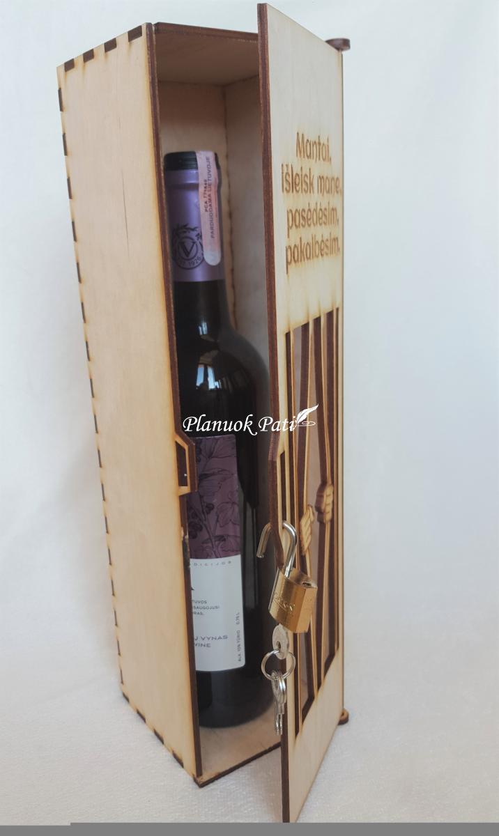Dovana dėžė buteliui su durelėmis ir spynele