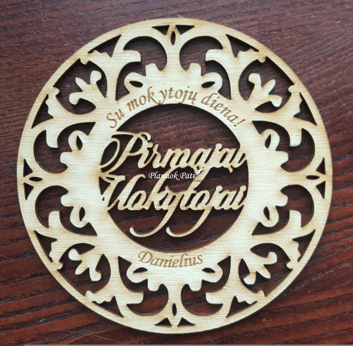 Medinis puodelio padėkliukas mokytojai