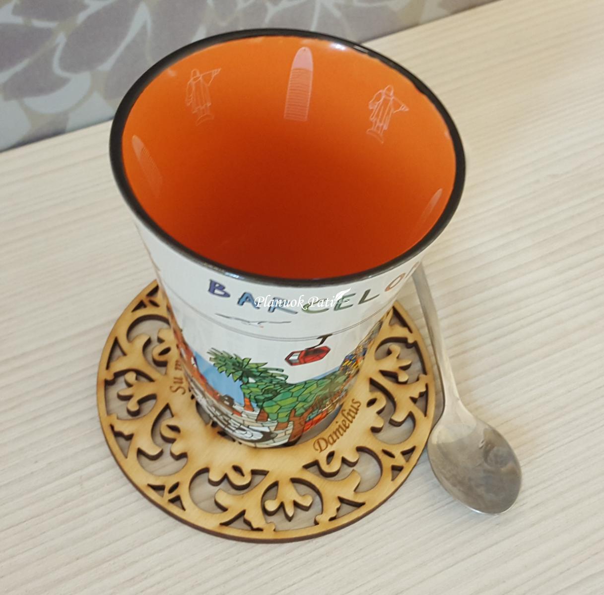 Medinis puodelio padėkliukas mokytojai