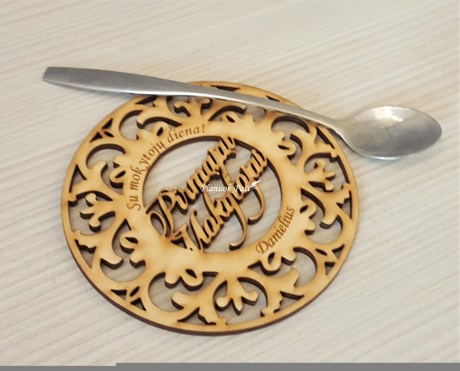 Medinis puodelio padėkliukas mokytojai