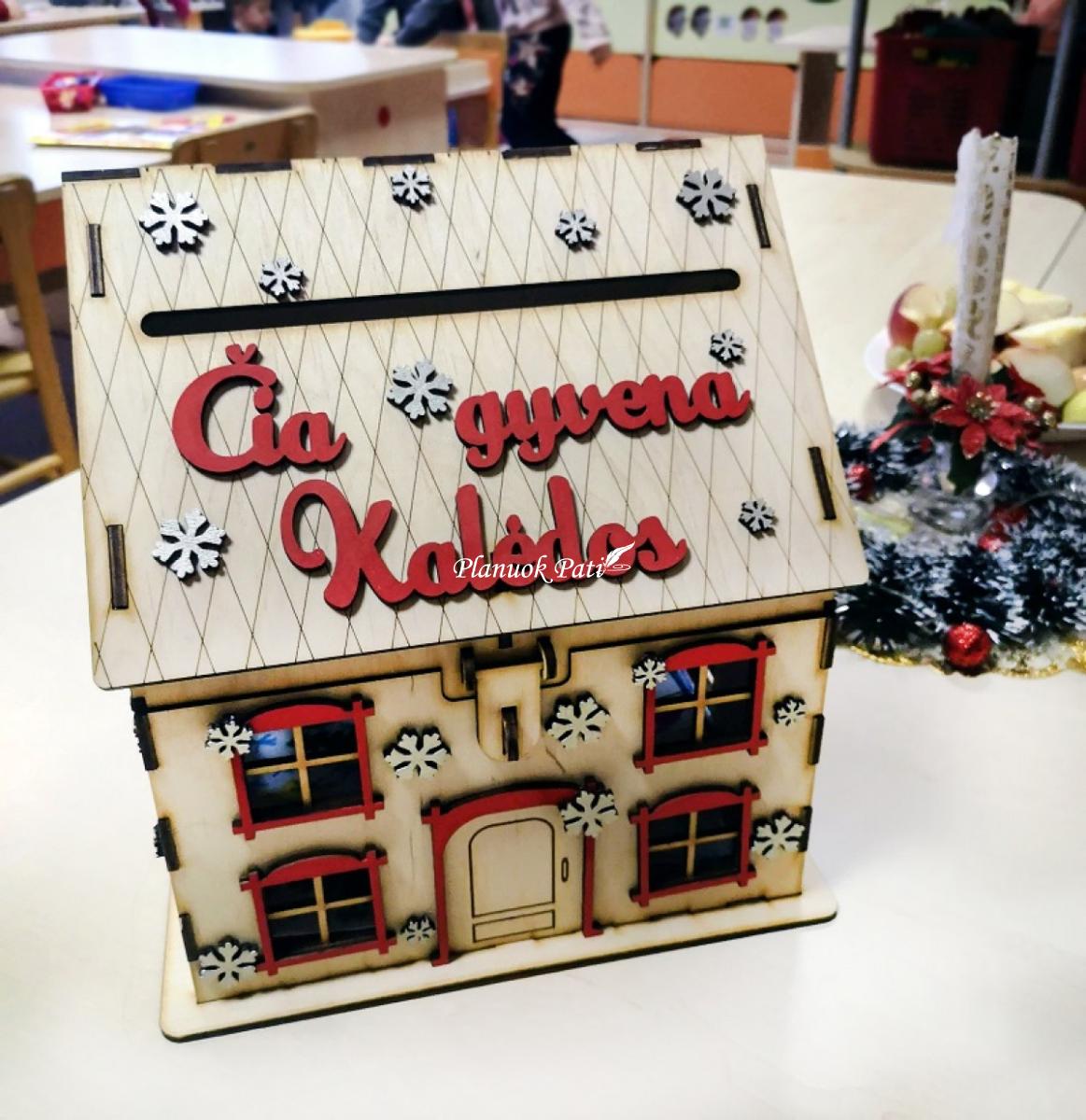 Kalėdų pašto namelis - advento kalendorius