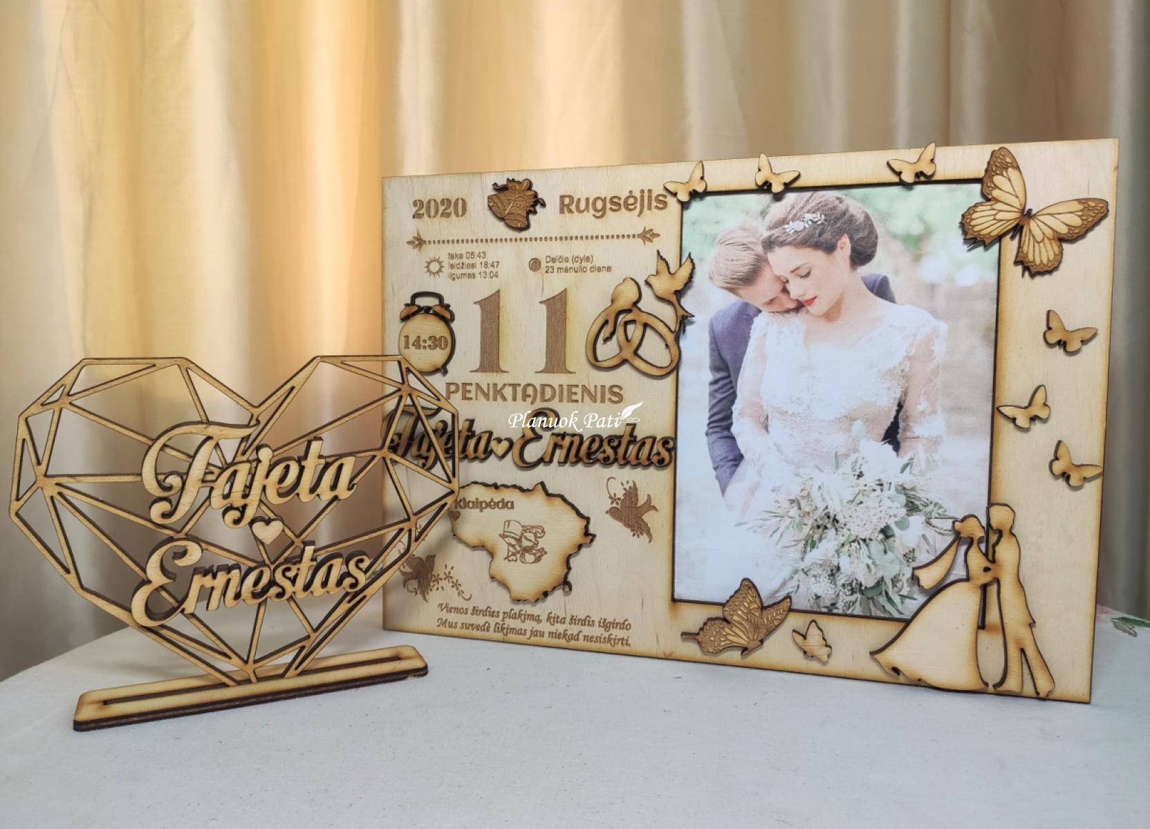 Vestuvių dienos metrikai su nuotrauka