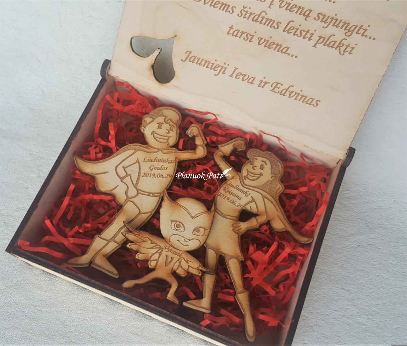 Pakvietimas arba padėka liudininkams/piršliams - trys superherojų magnetukai