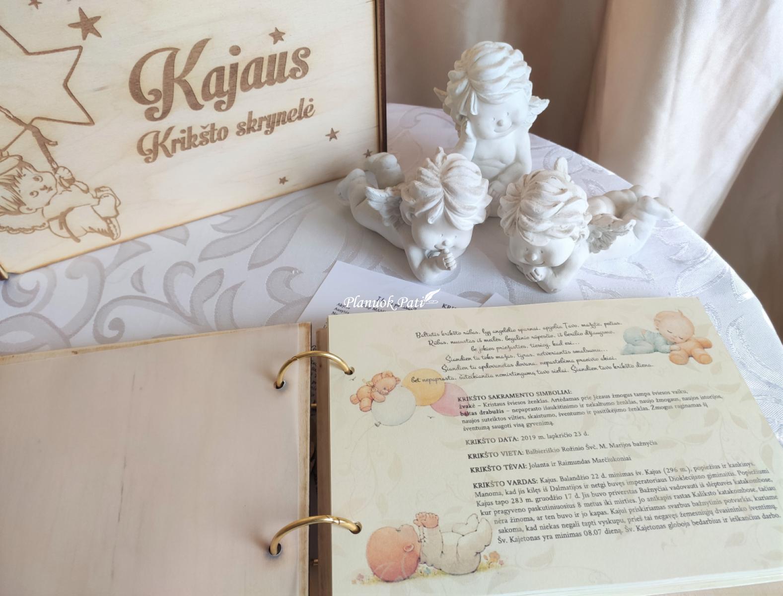 Krikštynų knyga su personalizuotais pasižadėjimais