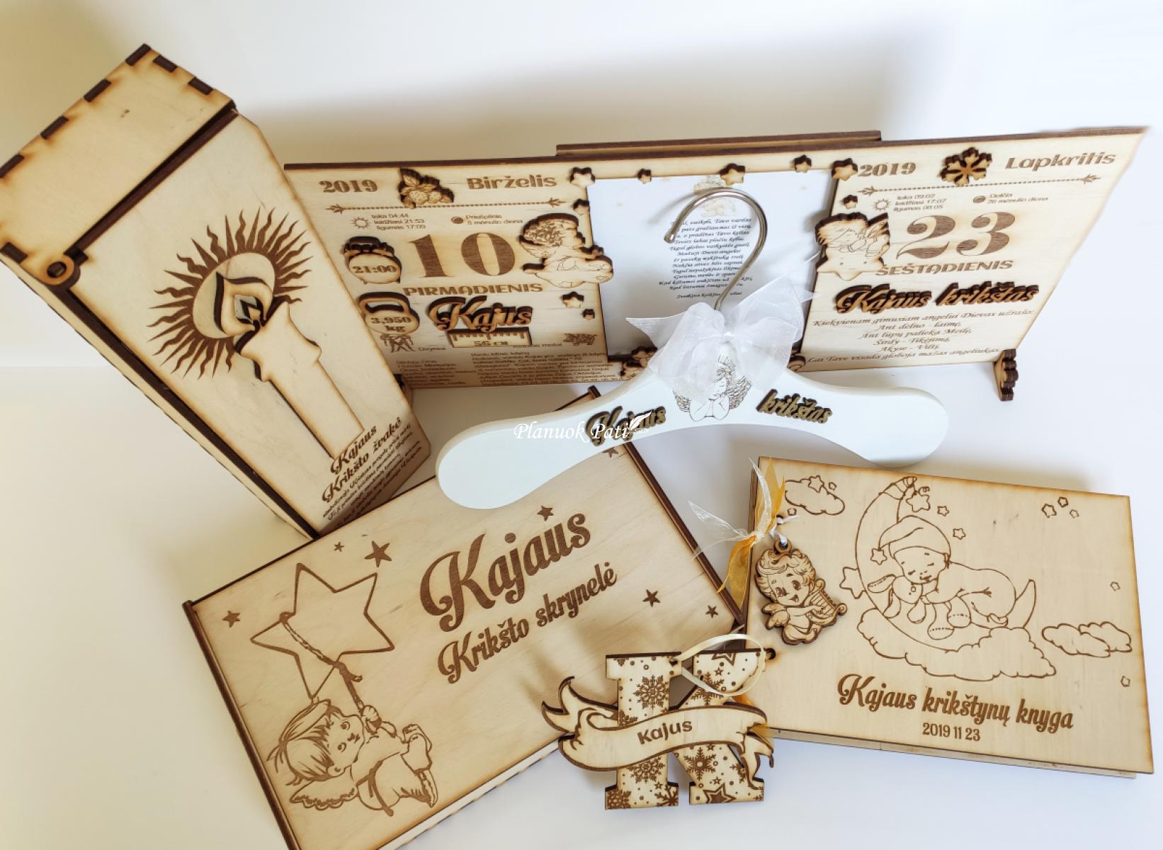 Krikštynų knyga su personalizuotais pasižadėjimais