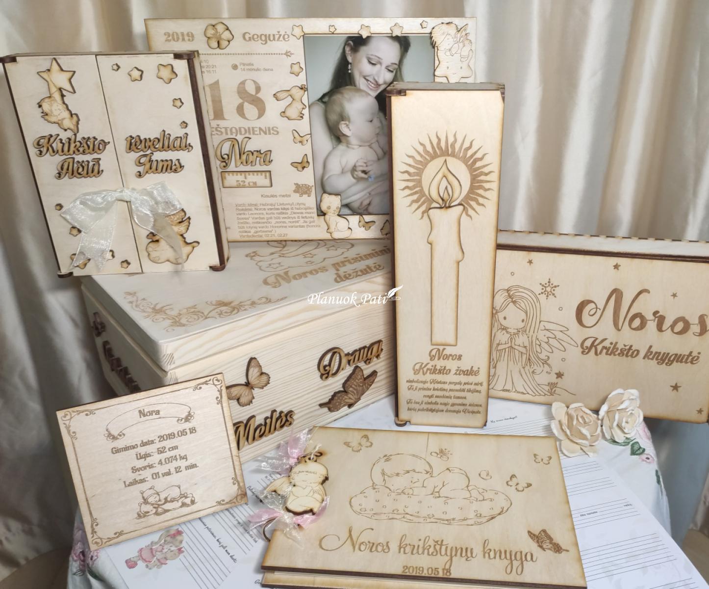 Krikštynų knyga su personalizuotais pasižadėjimais