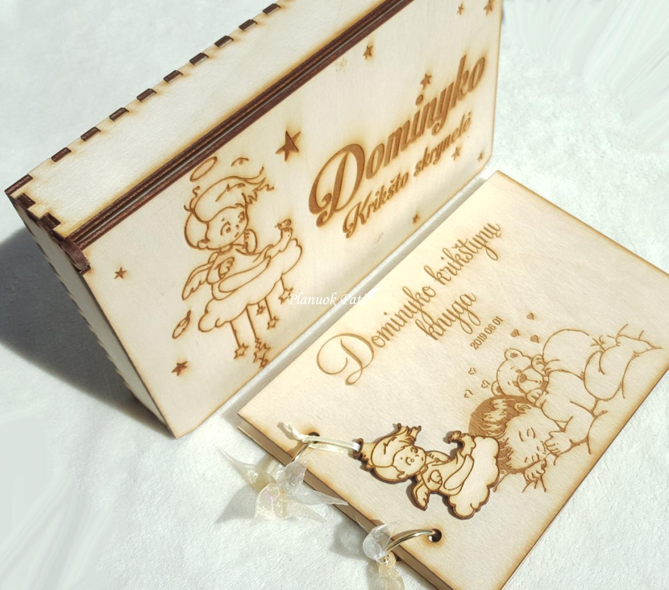 Krikštynų knyga su personalizuotais pasižadėjimais