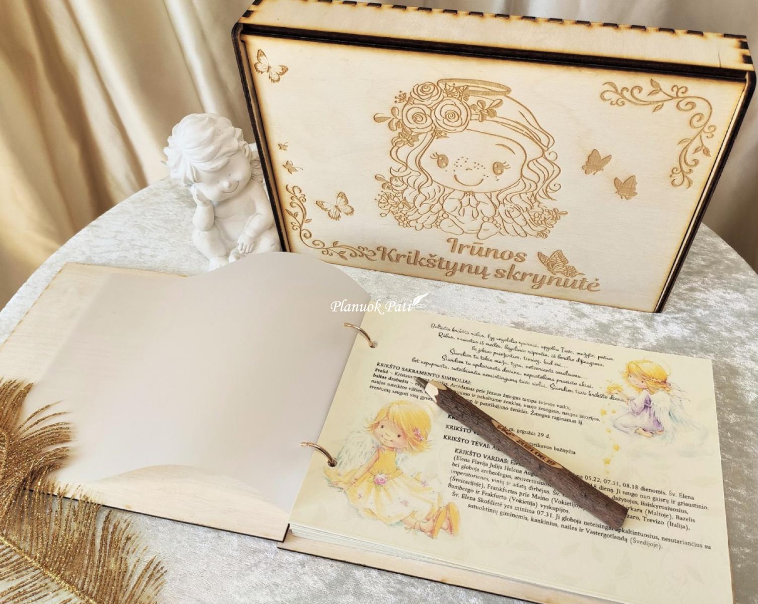 Krikštynų knyga su personalizuotais pasižadėjimais