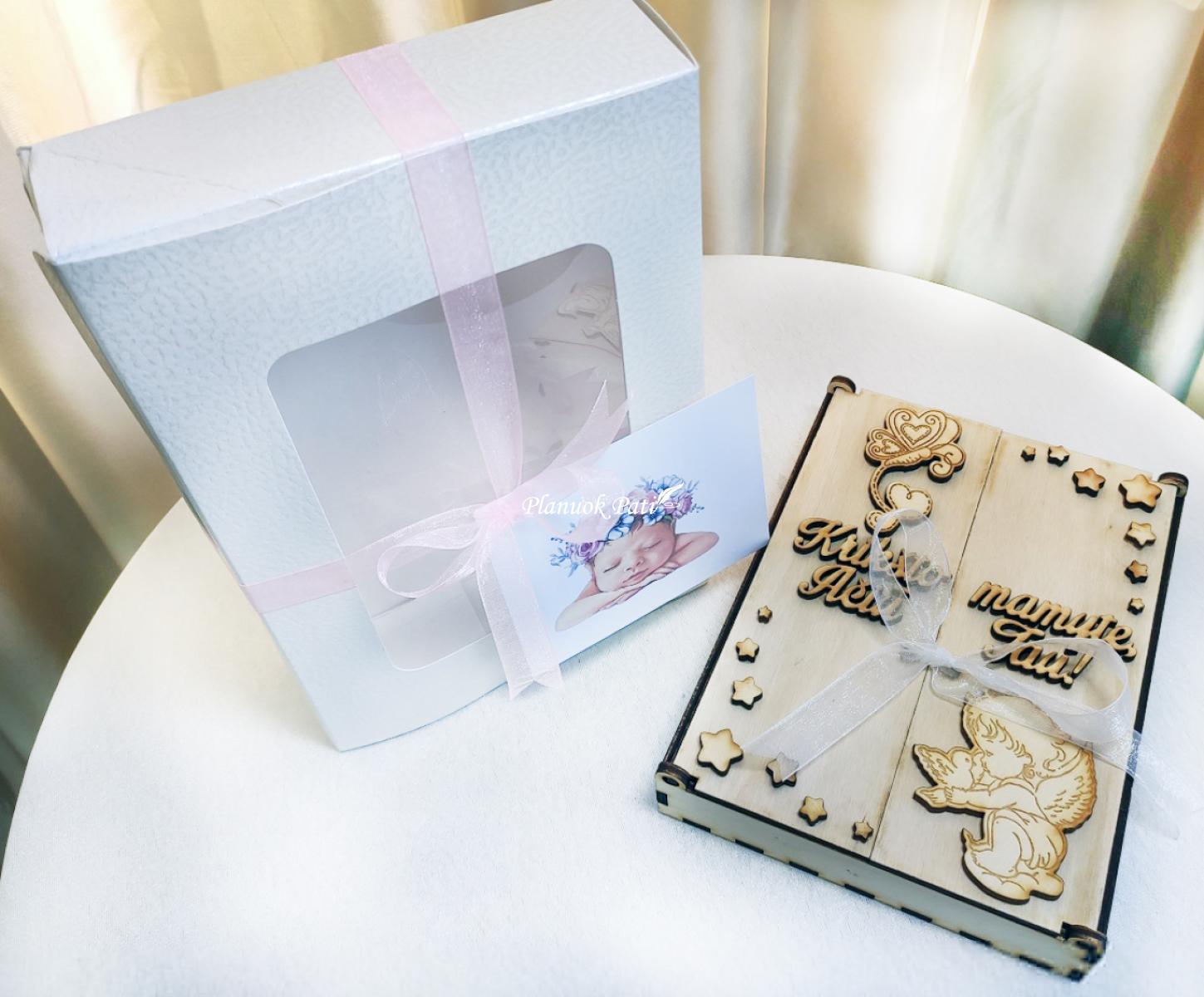 Padėka krikšto tėvams - super herojų magnetukai atverčiamuose rėmeliuose