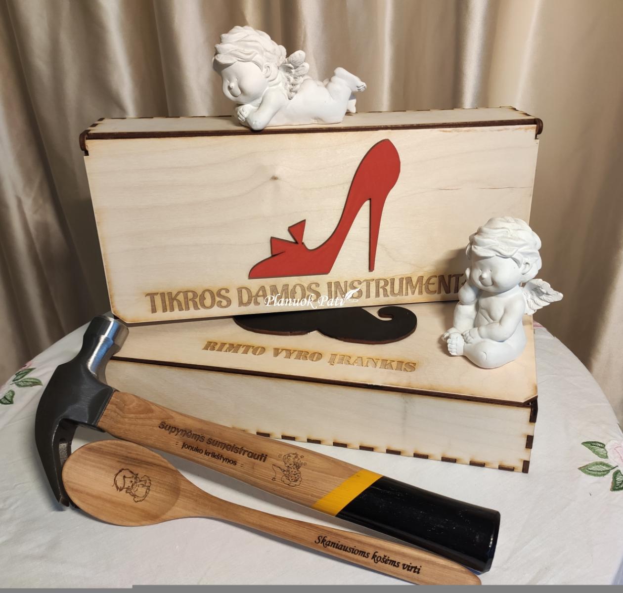 Dovana seneliui - Rimto vyro įrankis