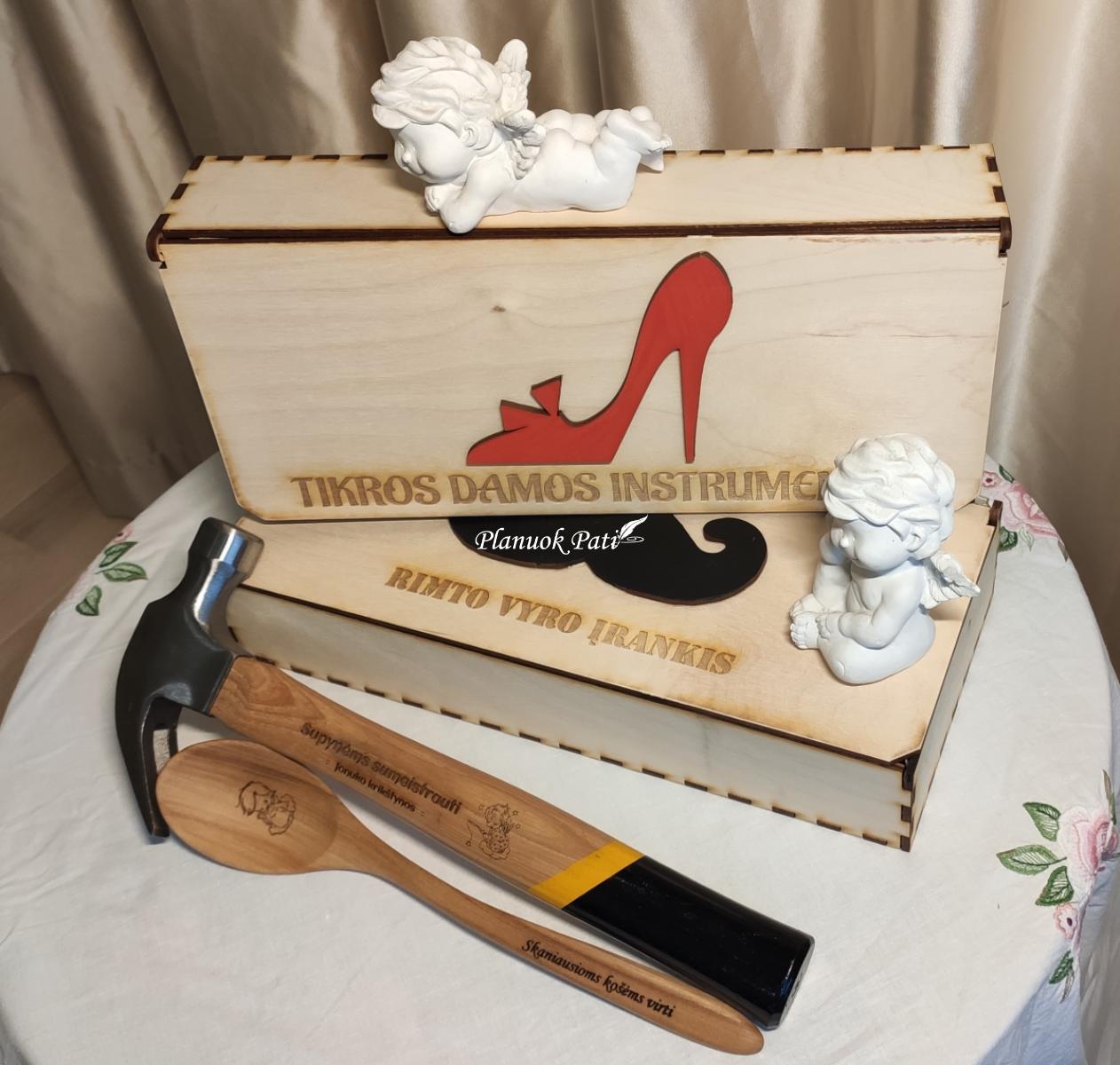 Dovana seneliui - Rimto vyro įrankis