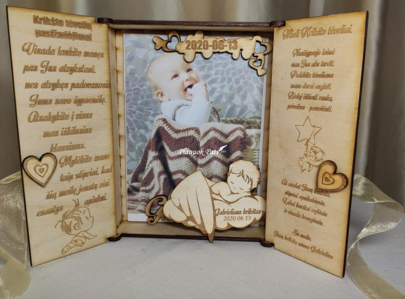 Kvietimas/padėka krikšto tėveliams - angeliukas magnetukas atverčiamuose rėmeliuose