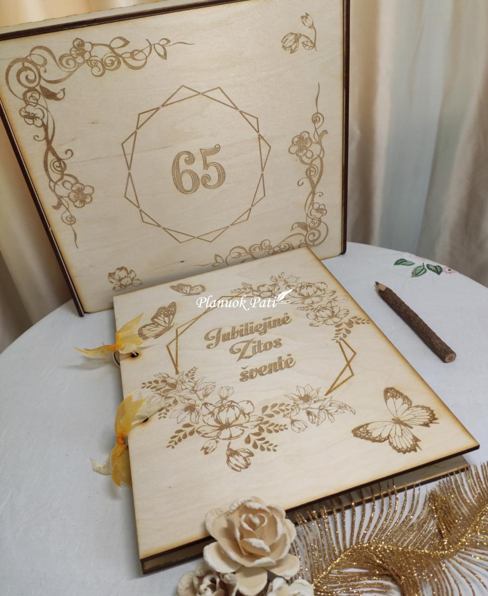 Jubiliejaus knyga dėžutėje