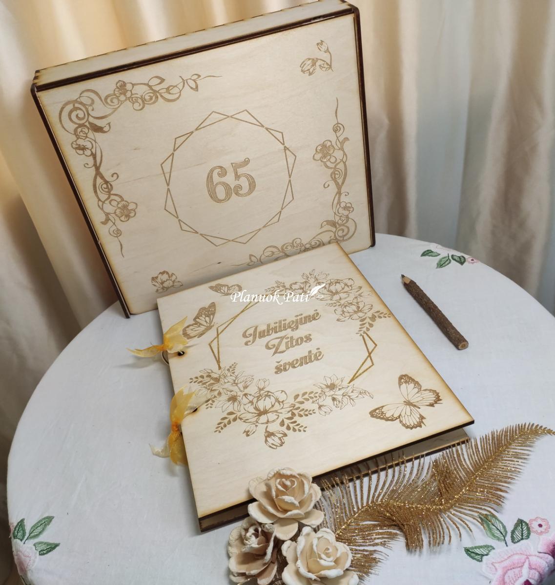 Jubiliejaus knyga dėžutėje