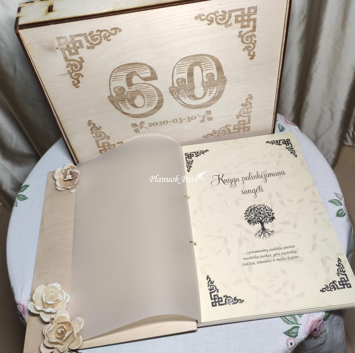 Jubiliejaus knyga dėžutėje