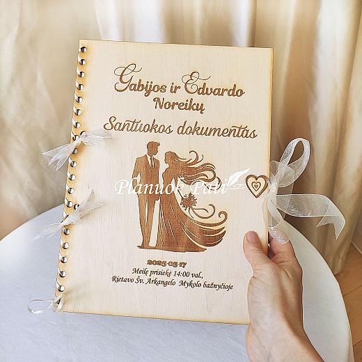 Segtuvas su sveikinimu santuokos liudijimui saugoti