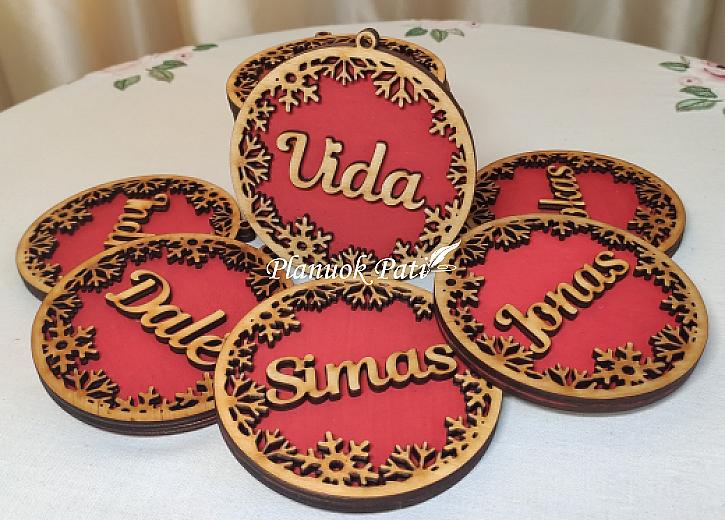 Eglutės žaisliukas - vardo kortelė