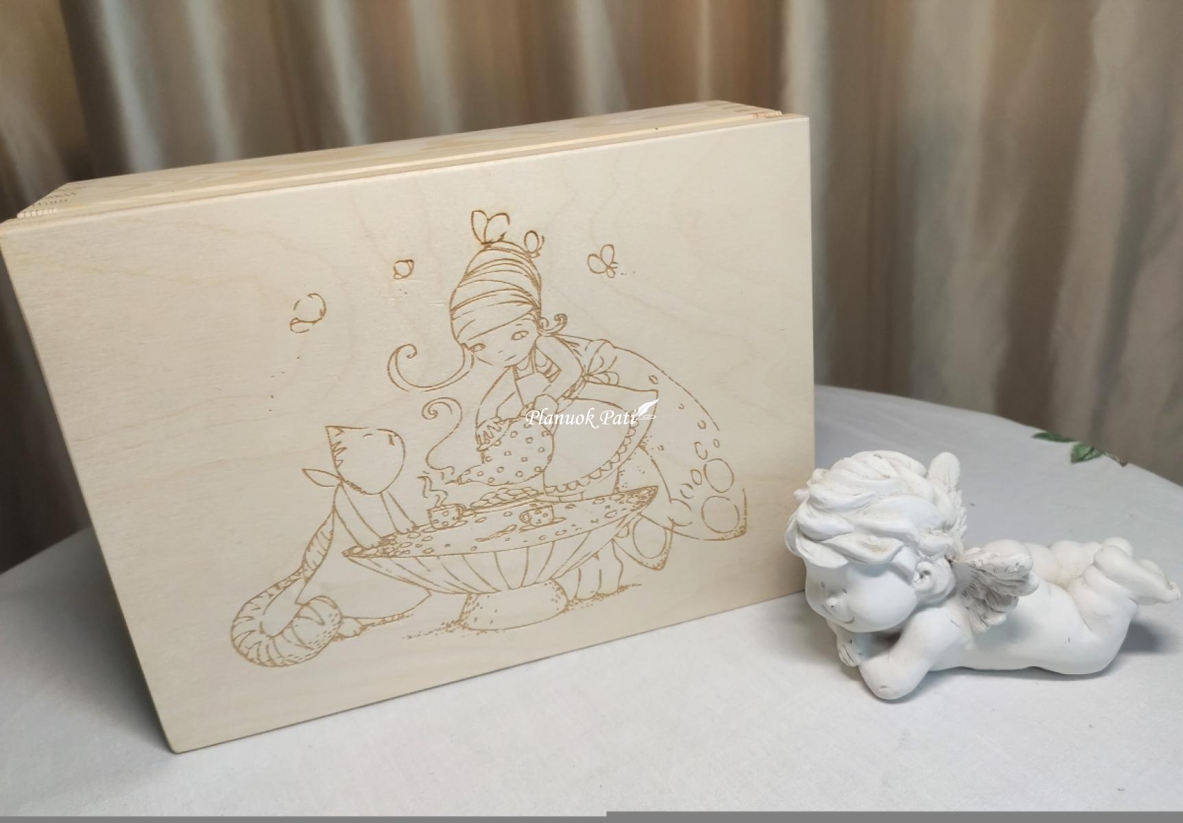 Medinė arbatos dėžutė - dovana krikšto tėveliams (6 skyrių)