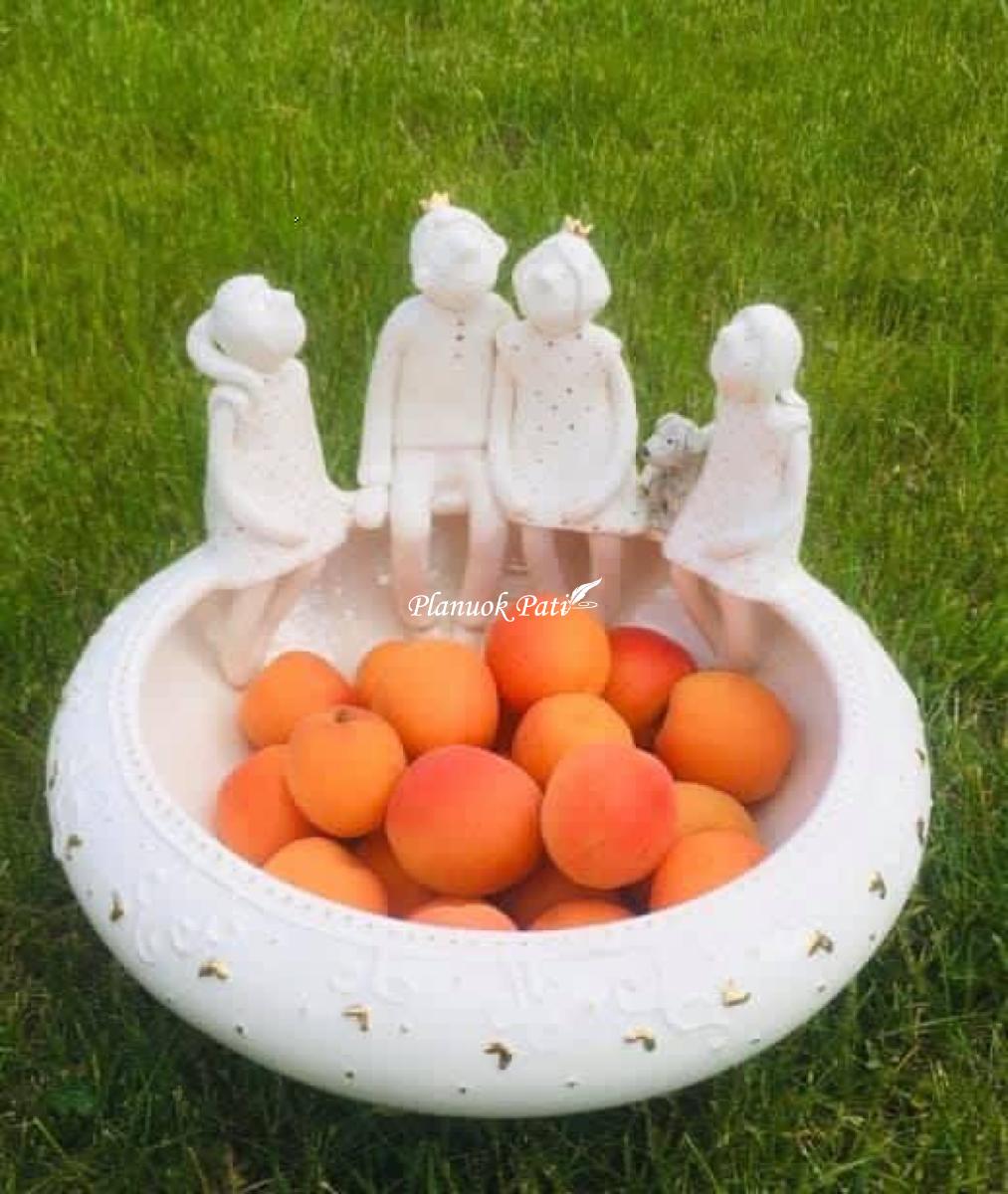 Dubuo uogoms ar saldainiams