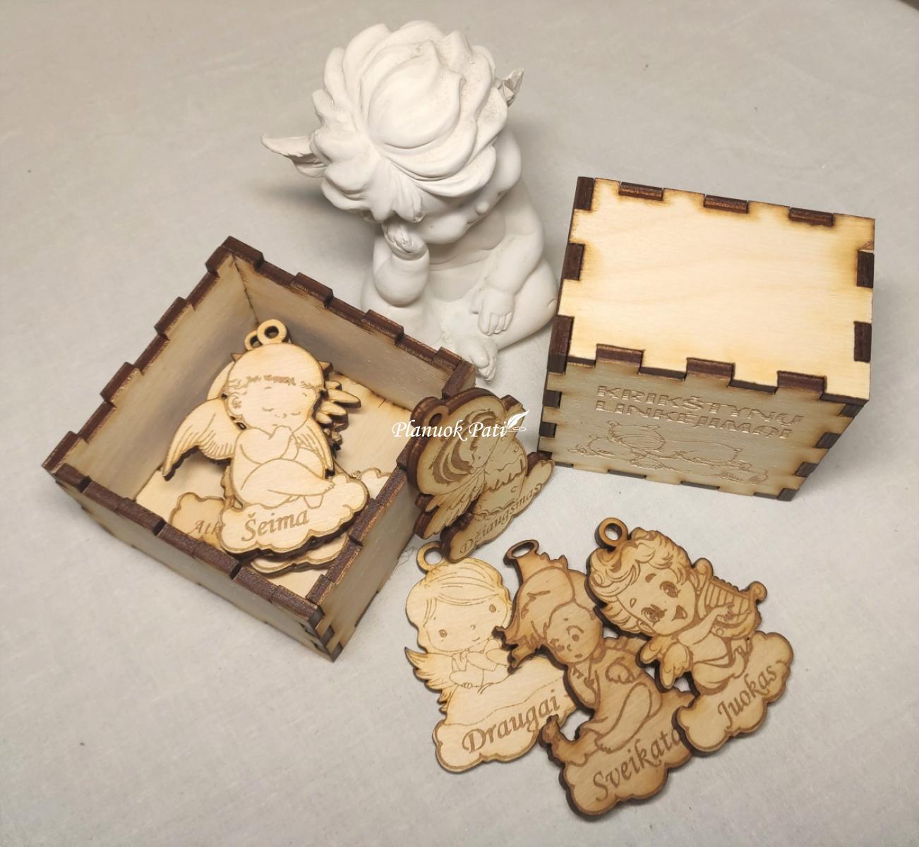 10 krikštynų palinkėjimų - angeliukų dėžutėje