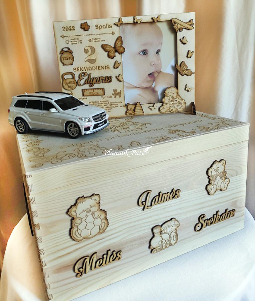 Krikštadėžė - prisiminimų skrynelė iš medžio masyvo - padidinta (40x30x22cm)