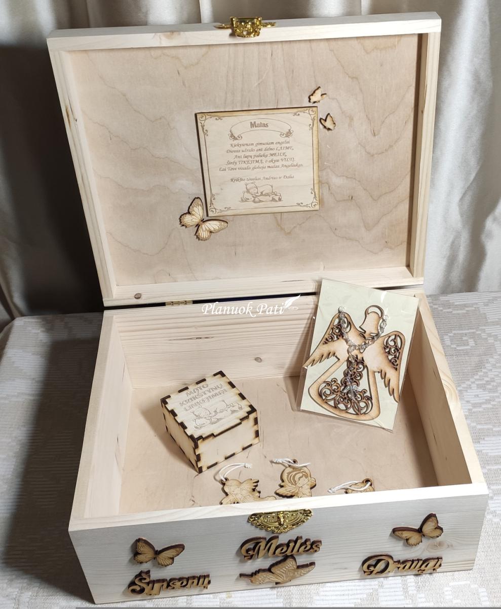 Prabangi ąžuolinė krikštadėžė (35x24x19cm)