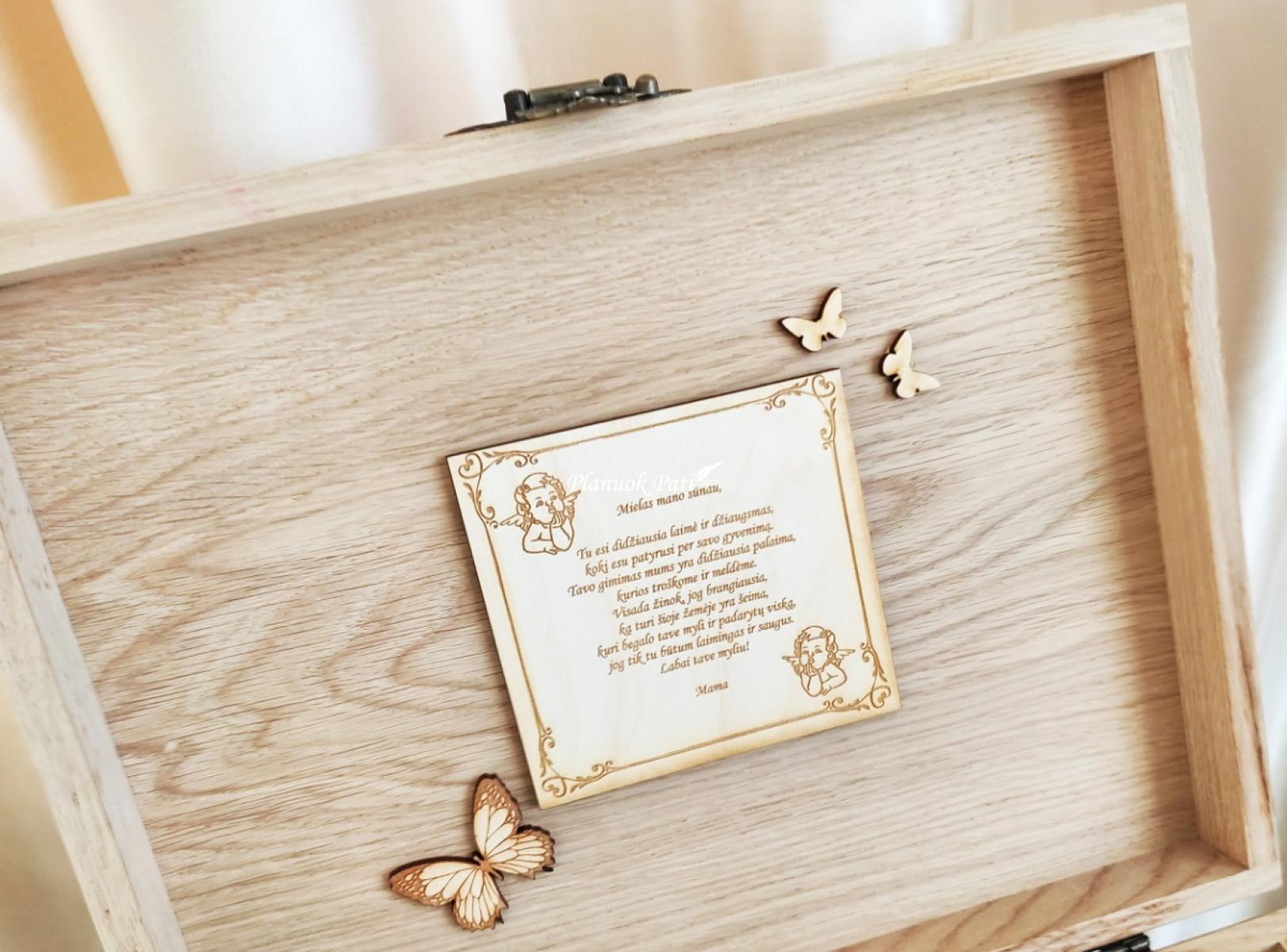 Prabangi ąžuolinė krikštadėžė (35x24x19cm)