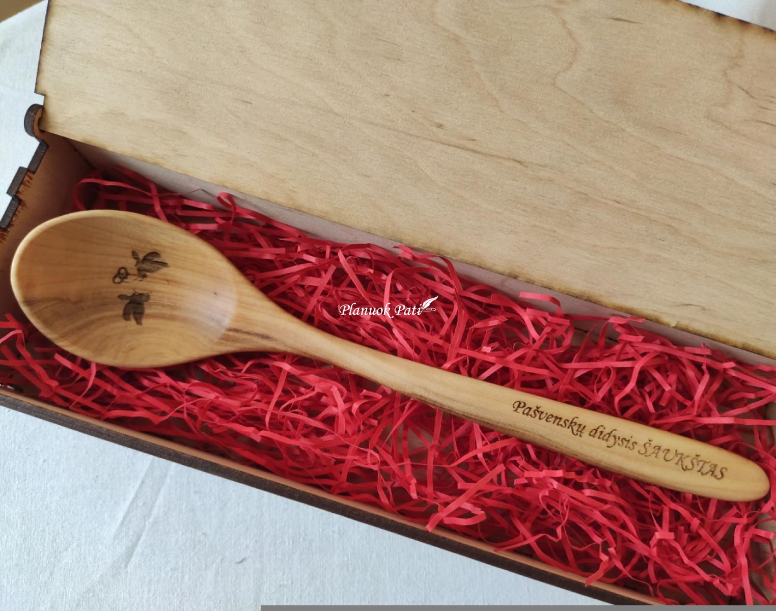 Namų ūkio įrankis dėžutėje