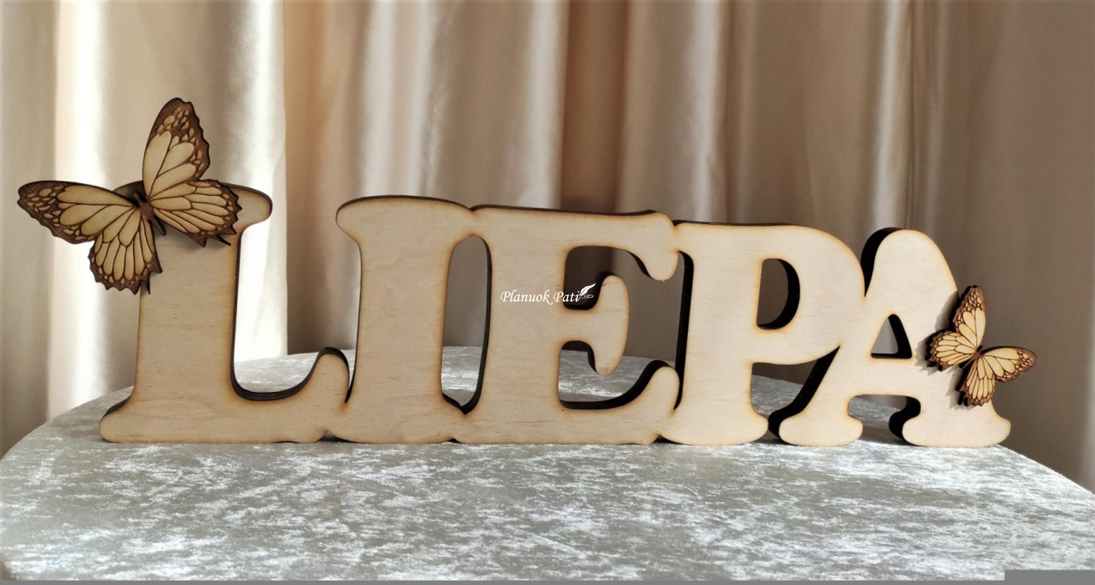 Pastatomas žodis krikštynoms