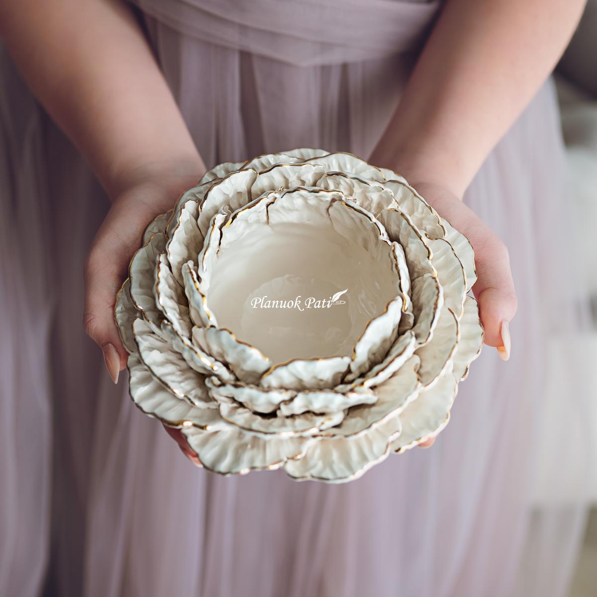 Šeimos židinys - Paauksuota gėlė