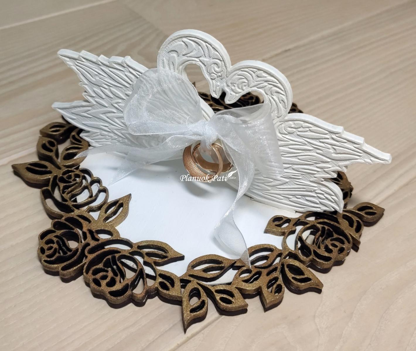 Lėkštutė žiedams - gulbės