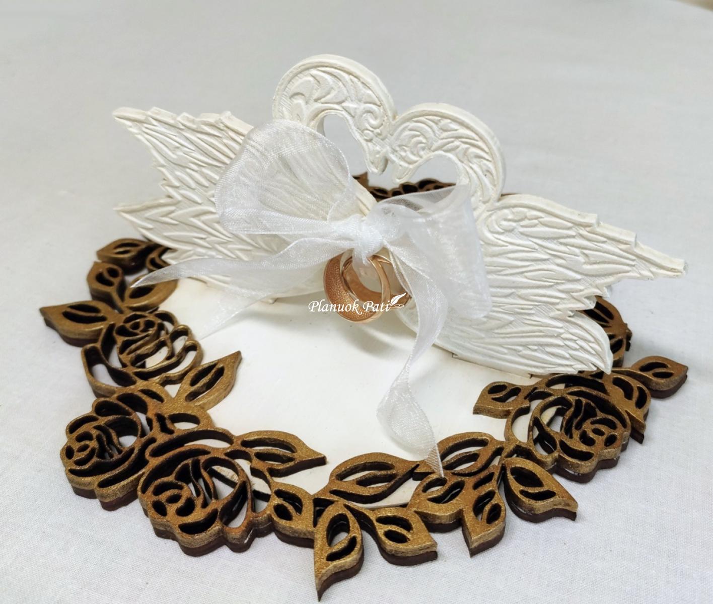 Lėkštutė žiedams - gulbės