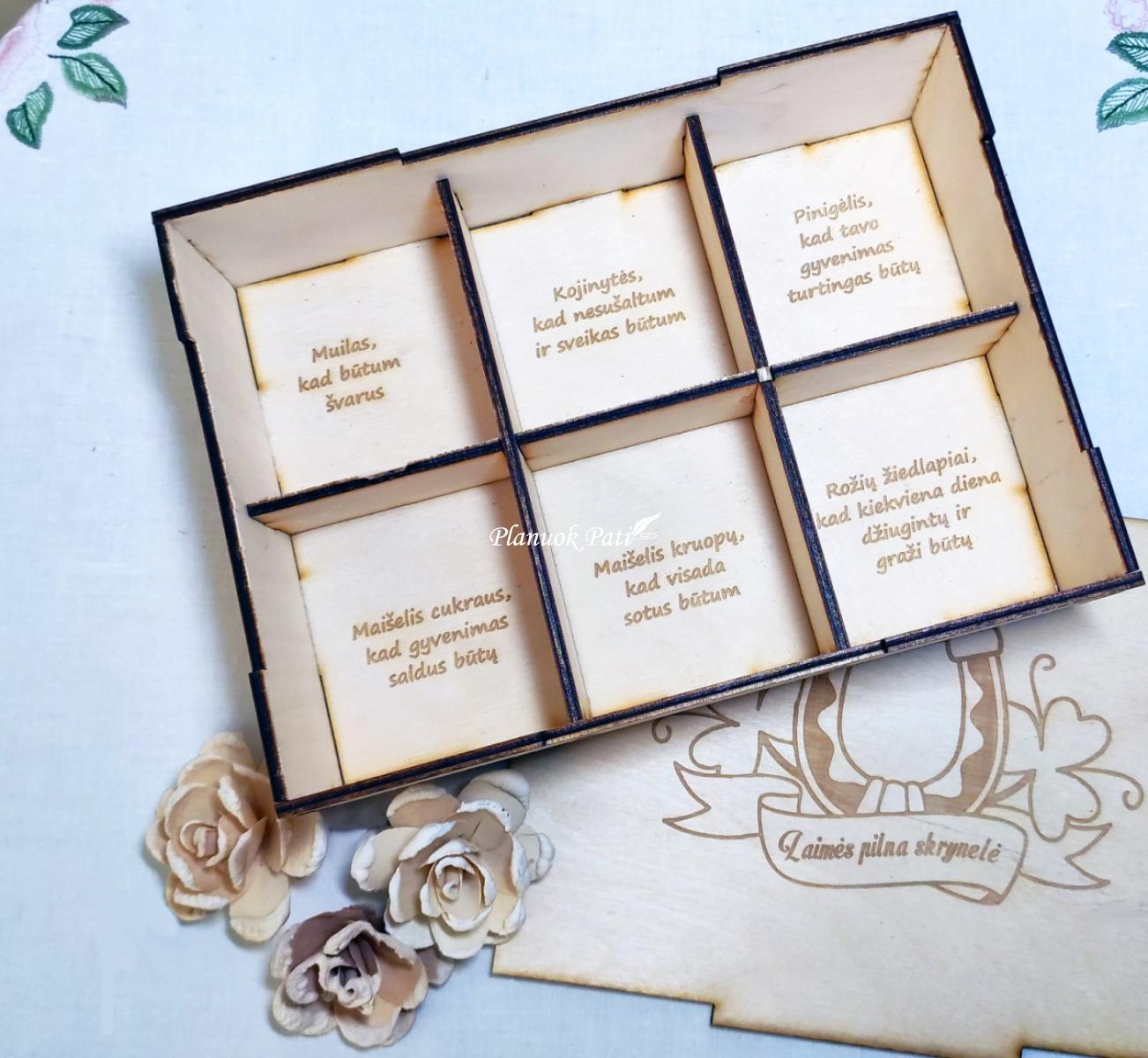 Pilna laimės skrynelė