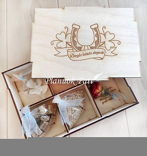 Pilna laimės skrynelė