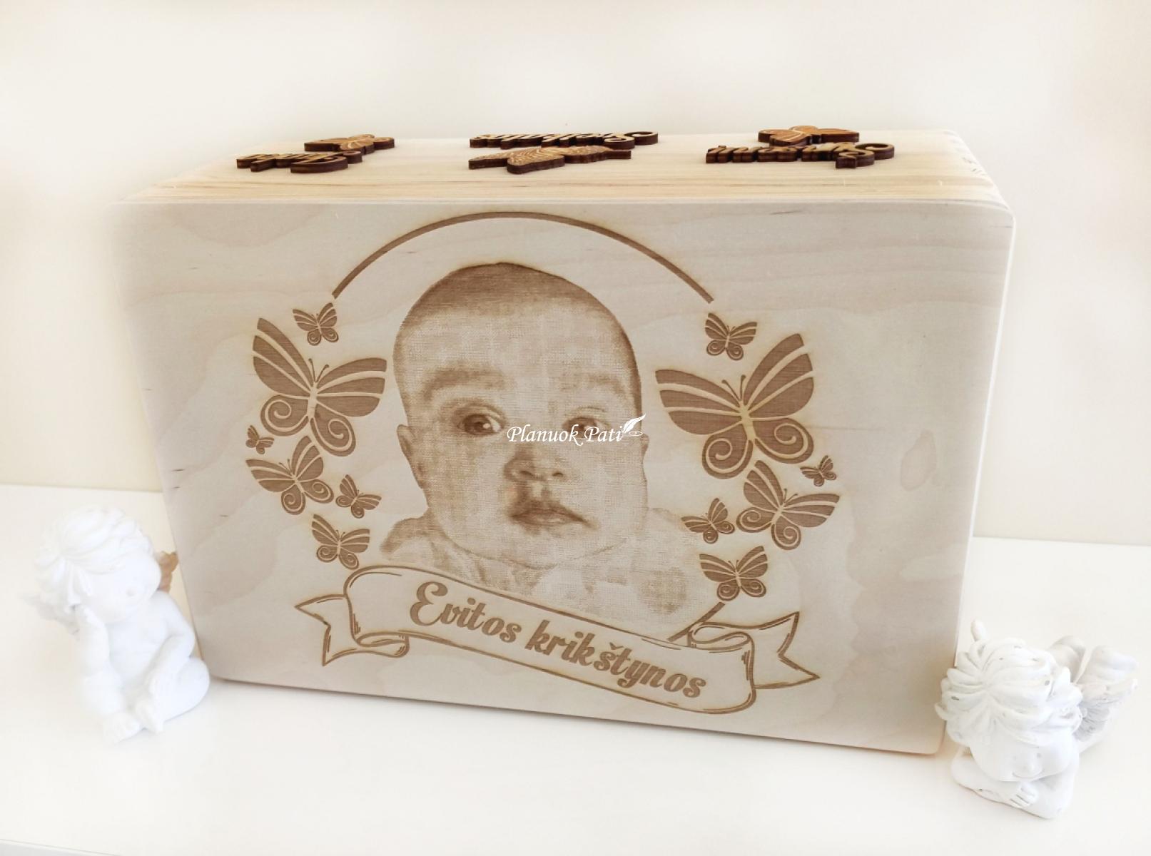 Krikštadėžė - prisiminimų skrynelė su graviruota nuotrauka
