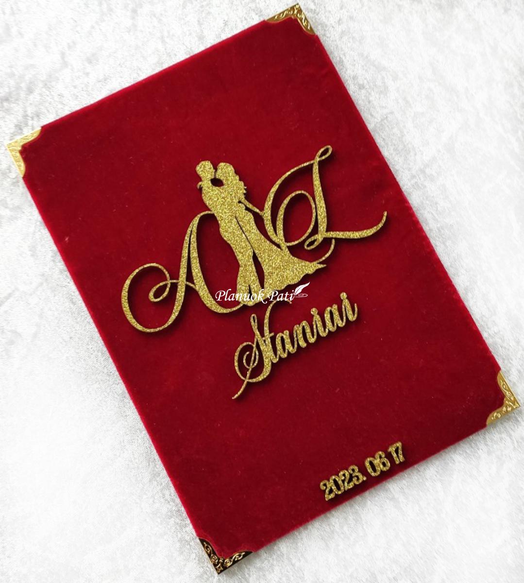 Svečių palinkėjimų knyga veliūriniu/aksominiu viršeliu A4 formato