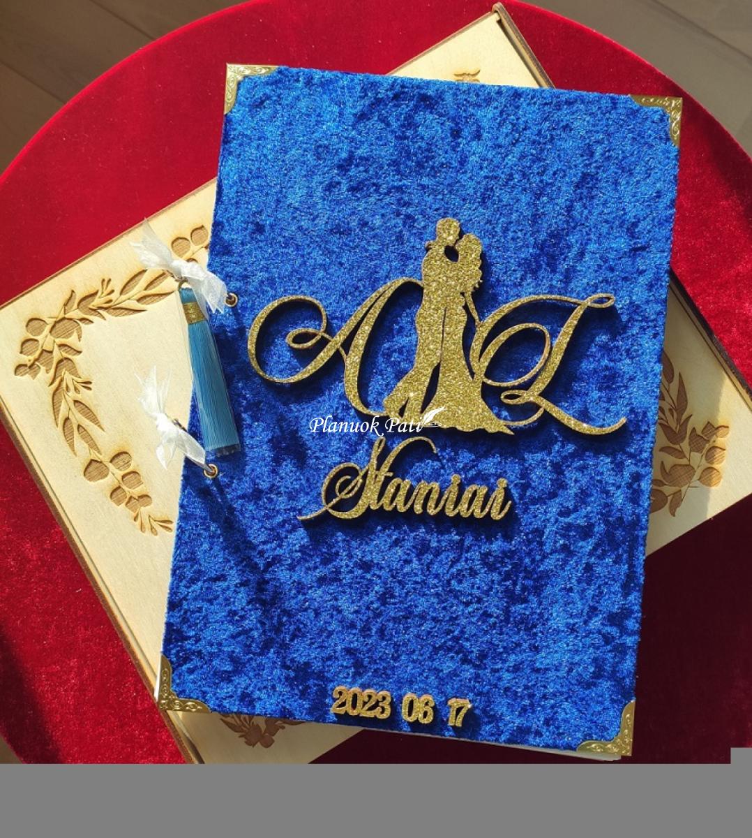 Svečių palinkėjimų knyga veliūriniu/aksominiu viršeliu A4 formato