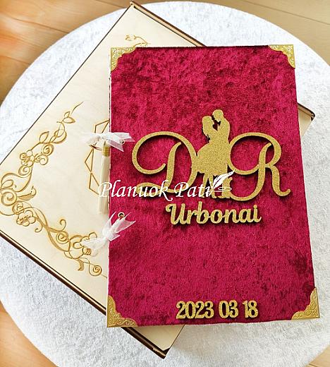 Svečių palinkėjimų knyga veliūriniu/aksominiu viršeliu A4 formato