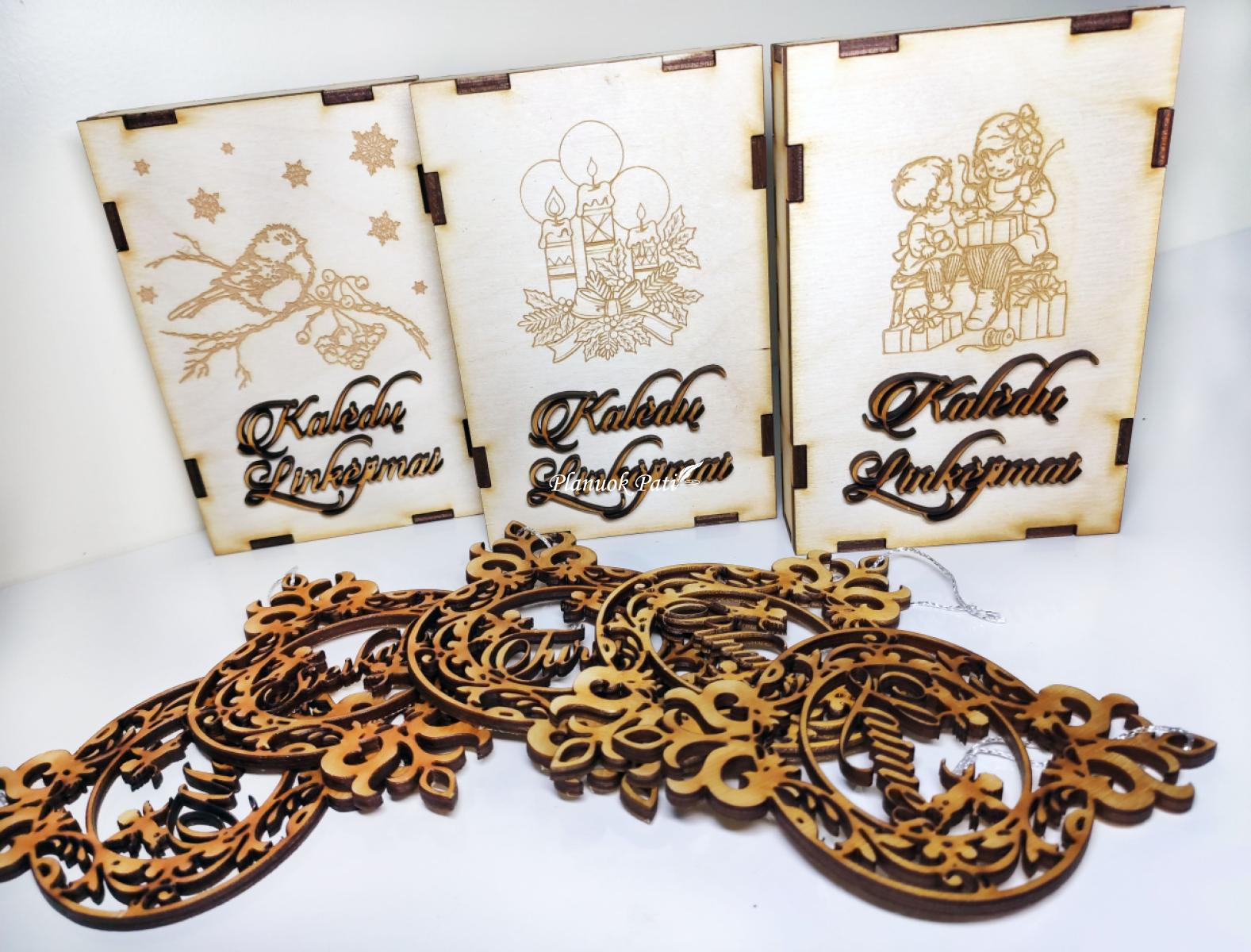 Kalėdų linkėjimai - žaisliukai dėžutėje