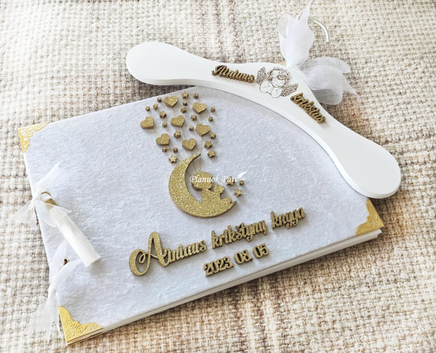 Krikštynų palinkėjimų knyga aksomo viršeliu