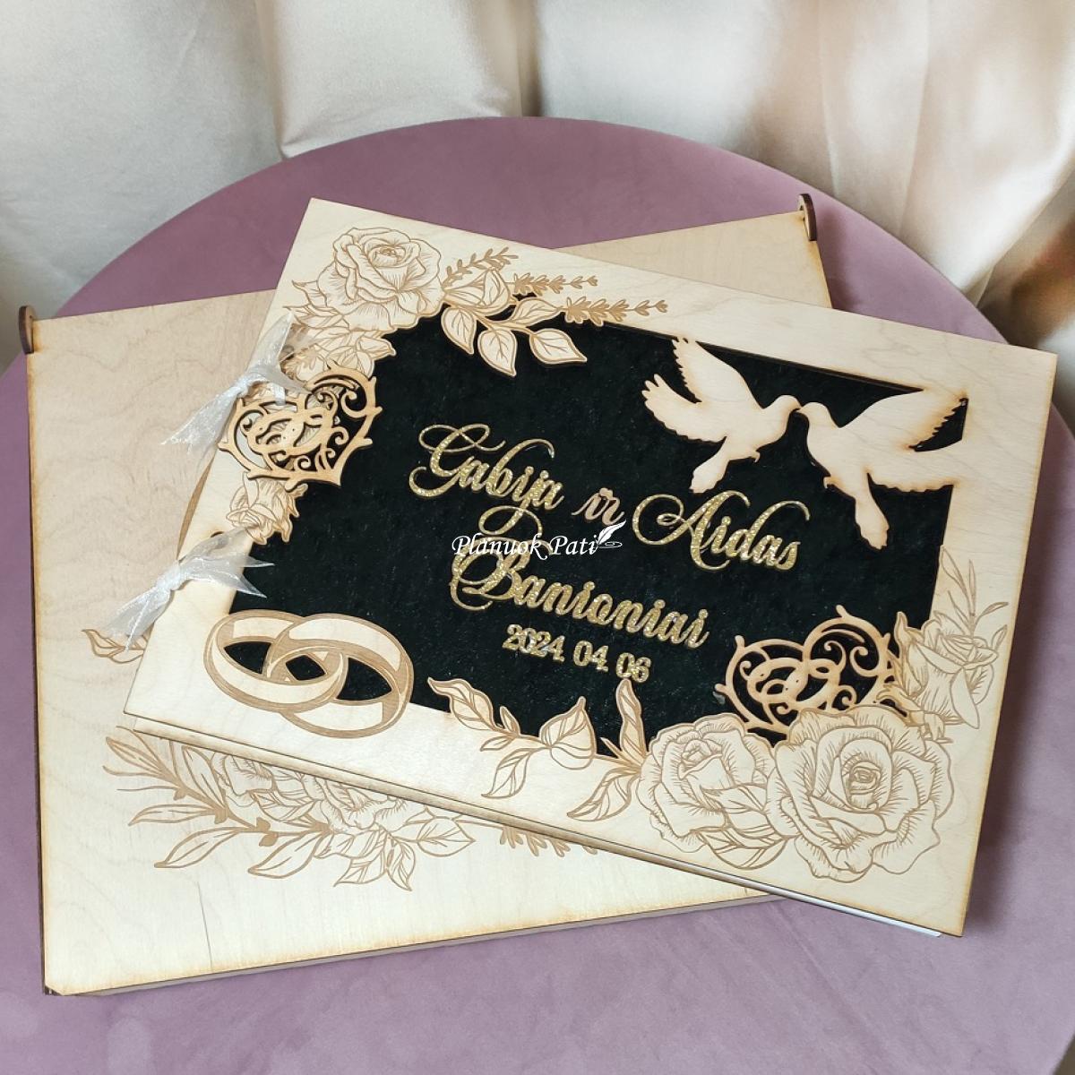 Vestuvių palinkėjimų knyga (medis ir aksomas)