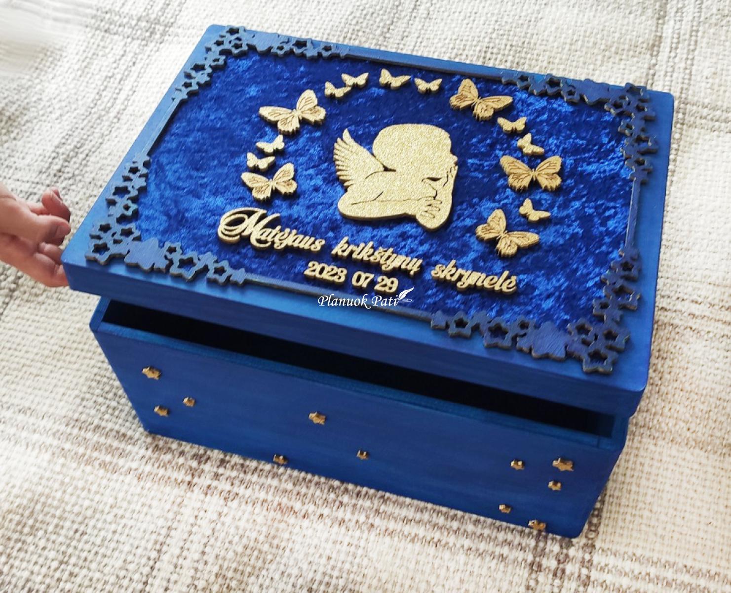 Krikštadėžė medis ir aksomas (40x30x22cm)