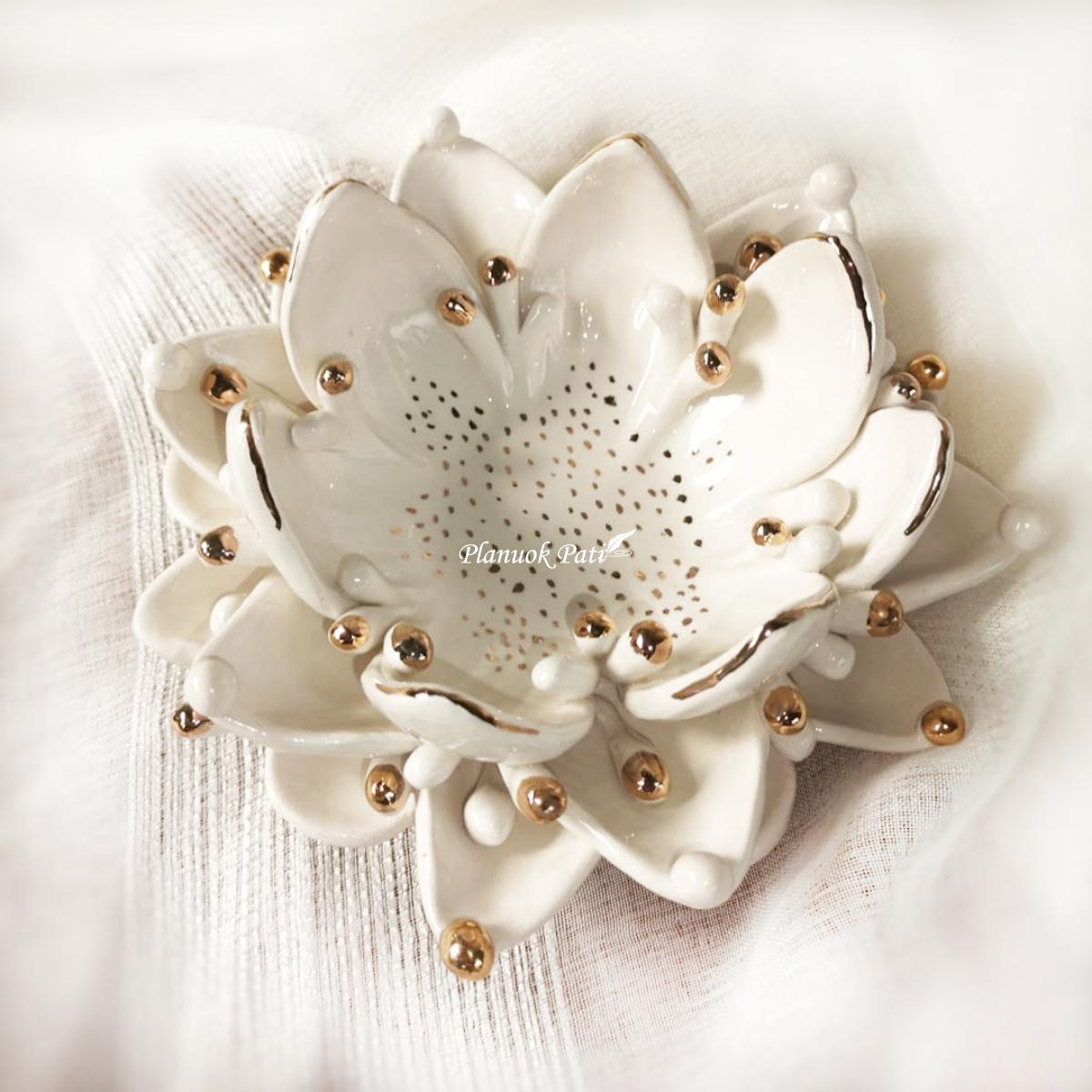 Šeimos židinys - Lelija su perlais