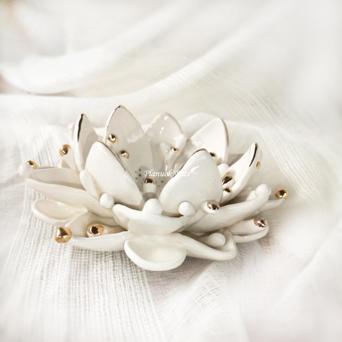 Šeimos židinys - Lelija su perlais