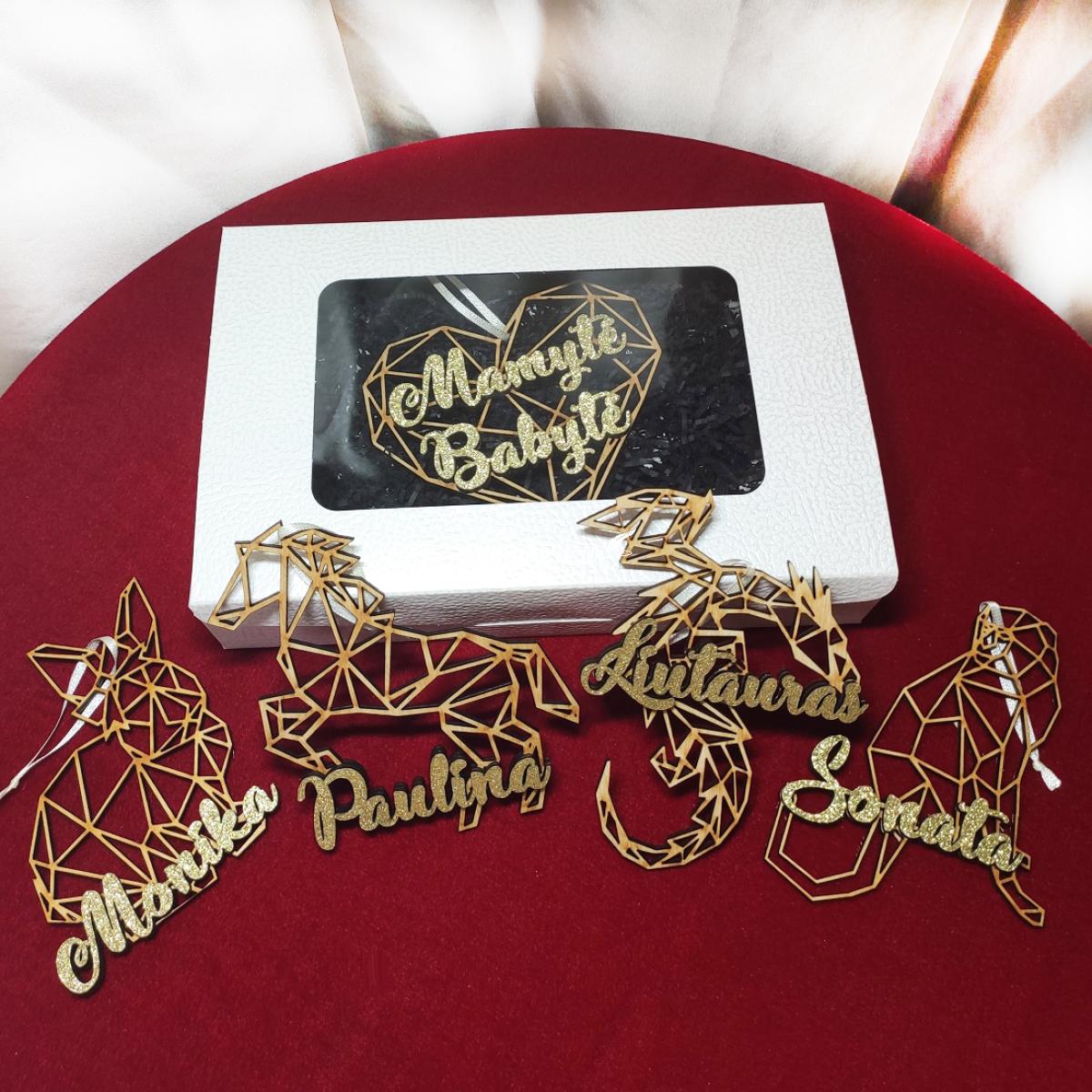 Kalėdinis žaisliukas pagal metų horoskopą