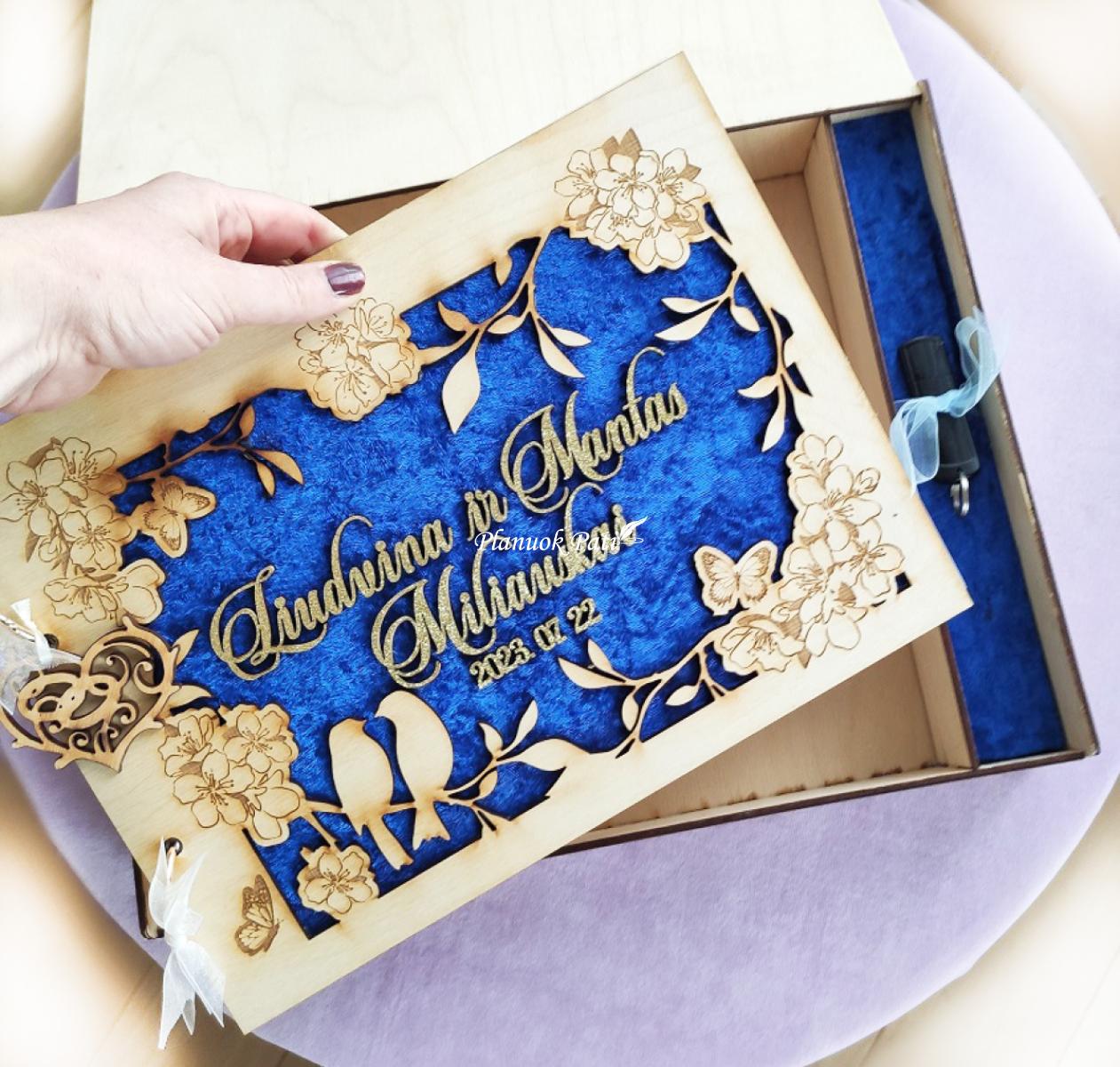 Vestuvių palinkėjimų knyga Paukščiai Žieduose