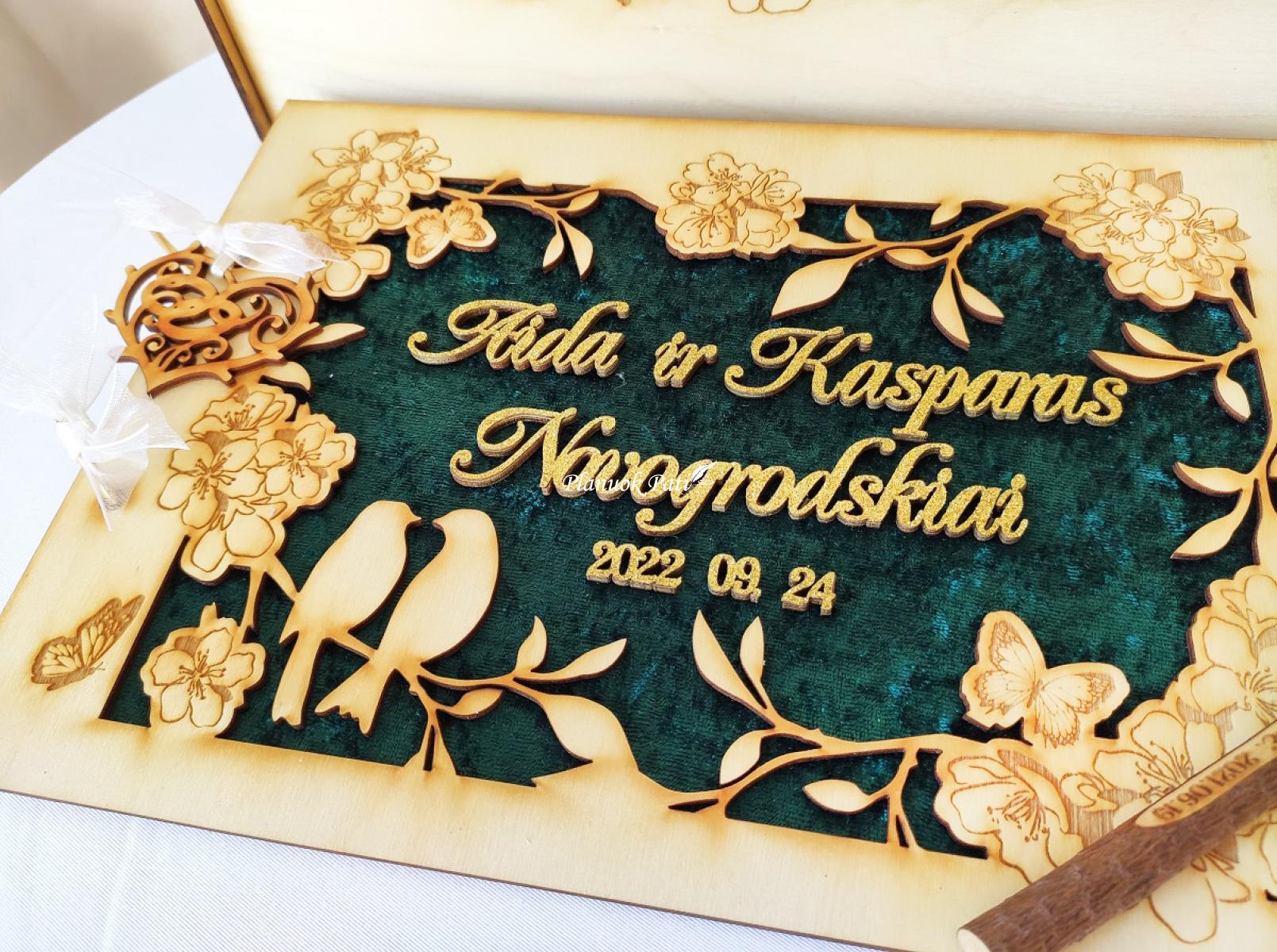 Vestuvių palinkėjimų knyga Paukščiai Žieduose